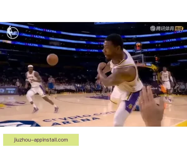 湖人队记者透露斯马特放弃540万球员选项 多支球队或以中产特例争抢